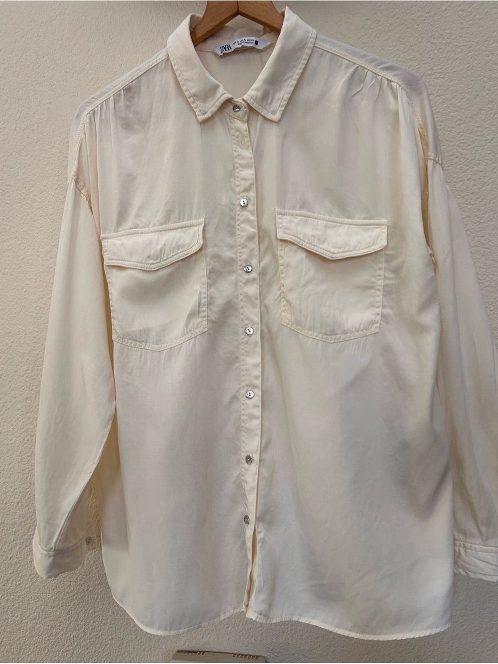 ZARA Basic Button Up Collared Shirt Pockets Tabbed Sleeves XL vanilla